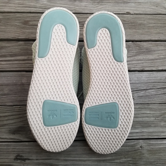 NWOB Adidas Pharrell Williams Tennis Hu Sneakers - Picture 5 of 5